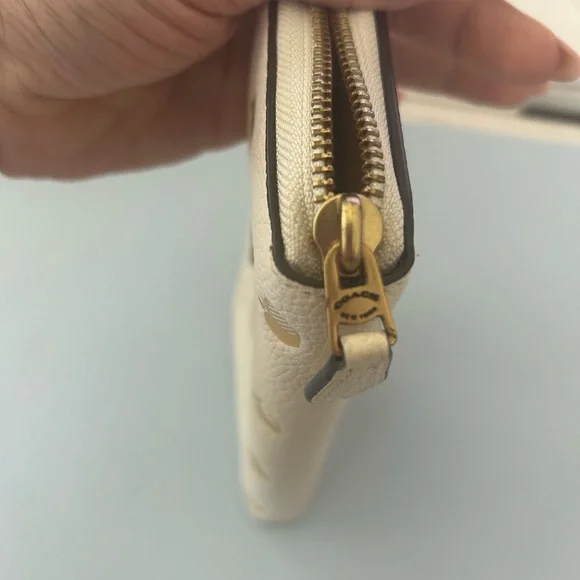 COACH- Accordion Zip Wallet with Apple Print in Gold. - Picture 5 of 6